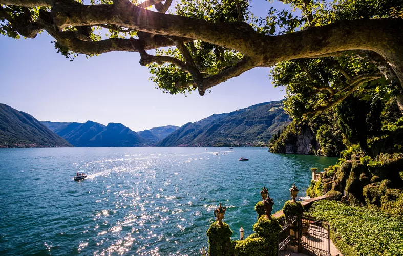 scorcio del Lago di Como tra storia e natura